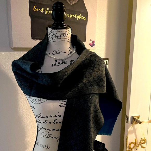 Gucci teal/black gray double sided GG logo Print wool silk scarf 🧣 wrap new! 🔥 - Picture 1 of 11